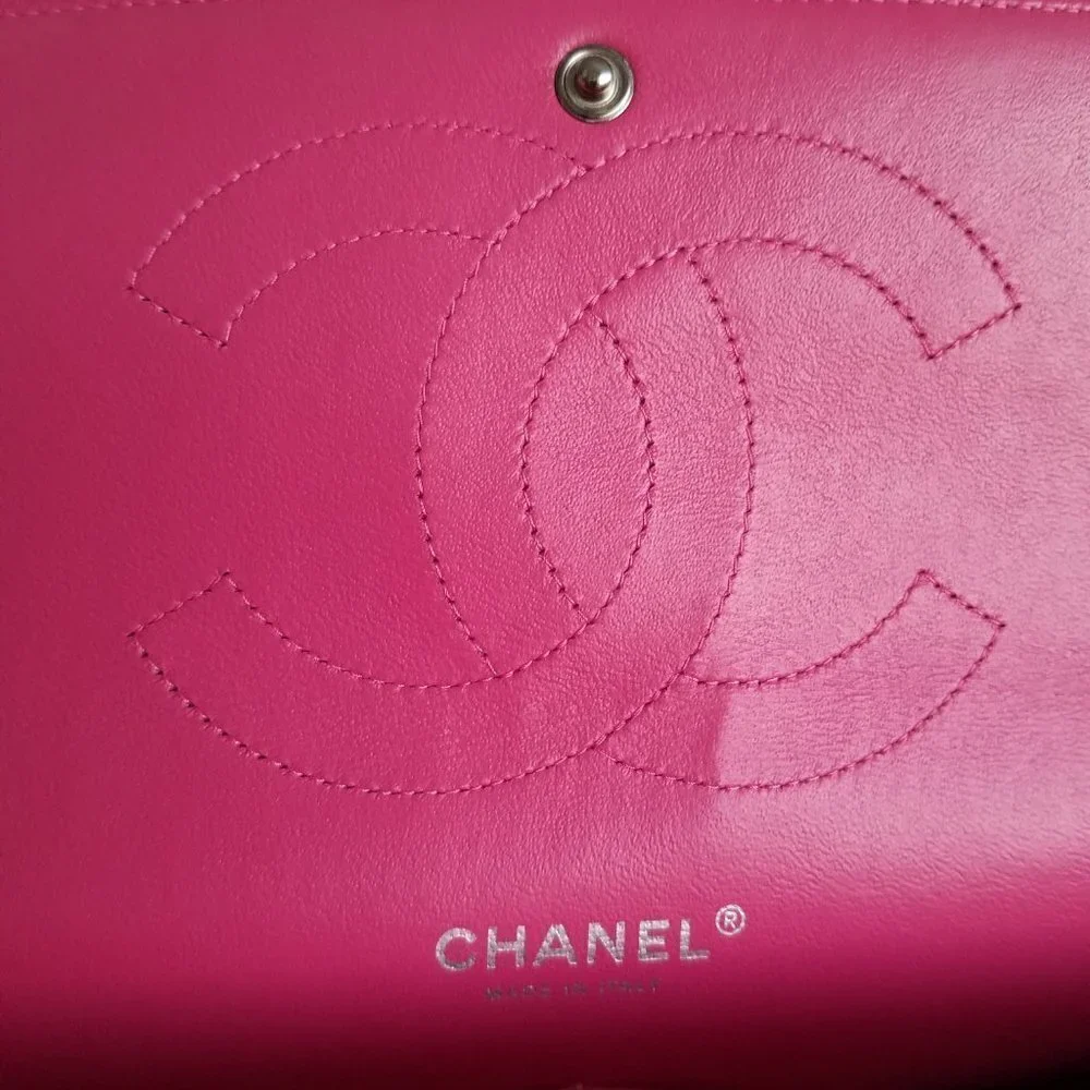 Authentic Chanel Red Patent Leather Jumbo Classic Double Flap Chain Shoulderbag